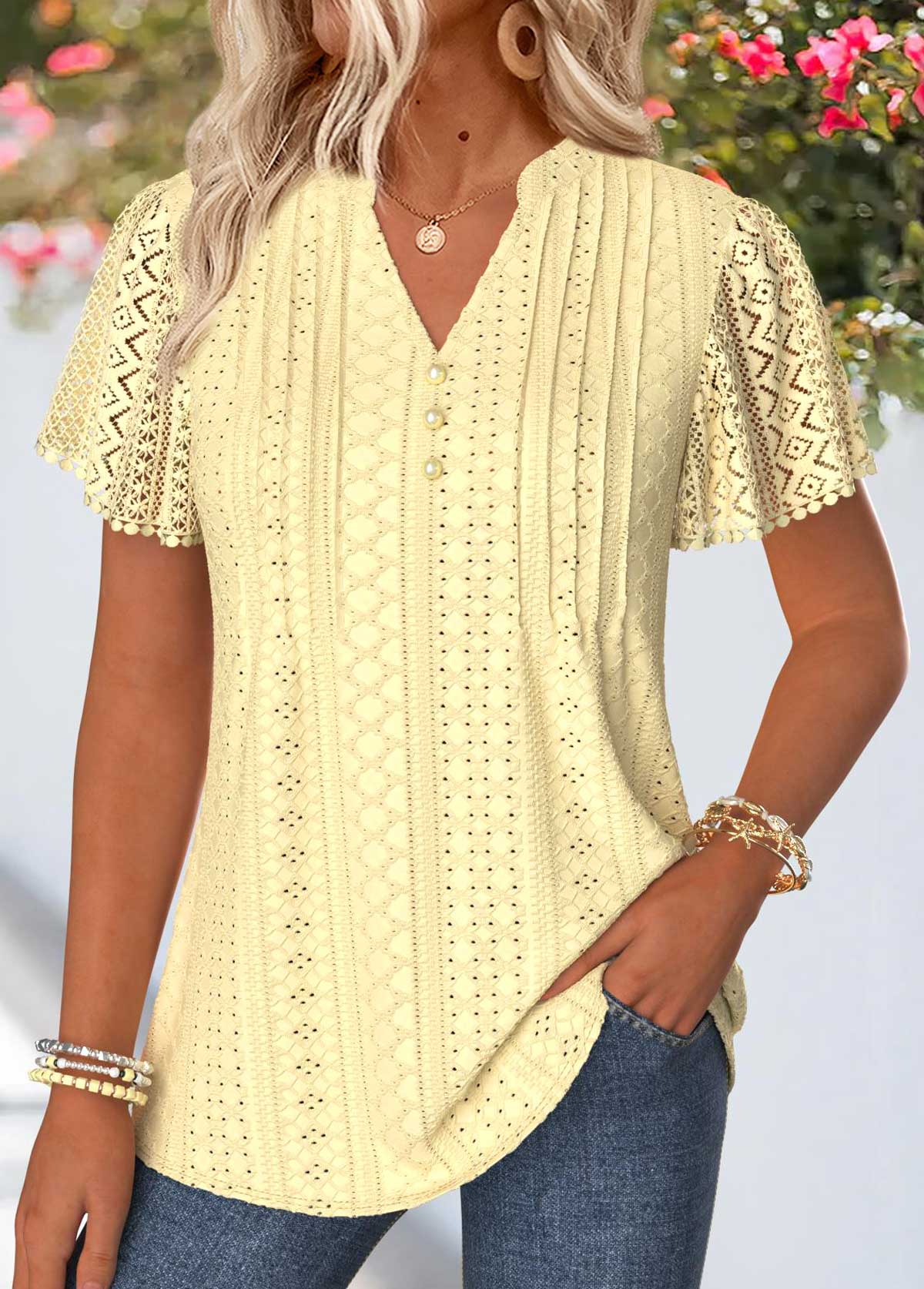Light Yellow Curved Hem Short Sleeve T Shirt