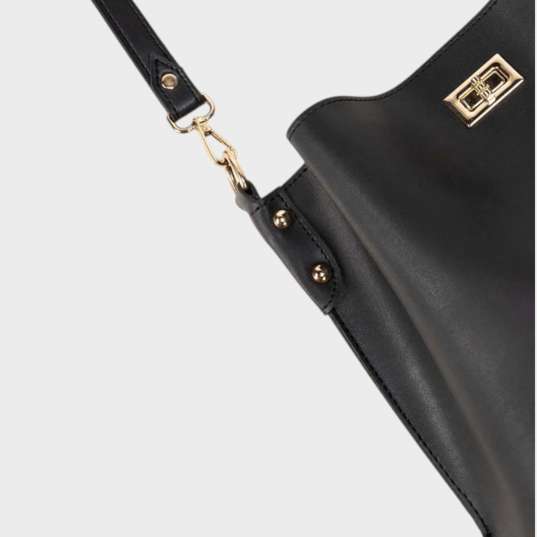 Quennie | Black Bucket Bag