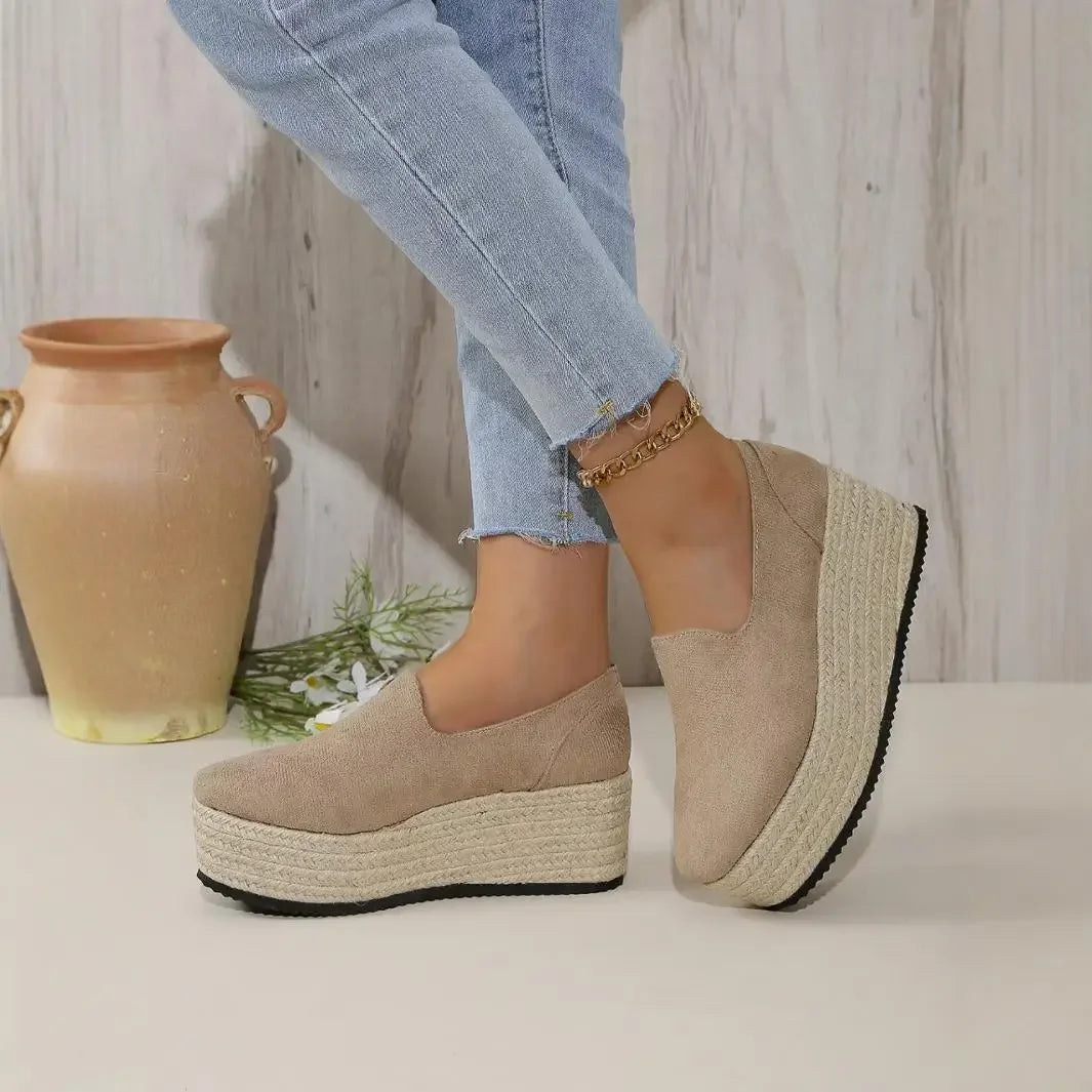 Ivy Manhattan | Unique Piece Platform