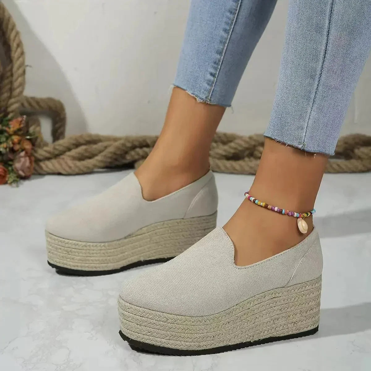 Ivy Manhattan | Unique Piece Platform