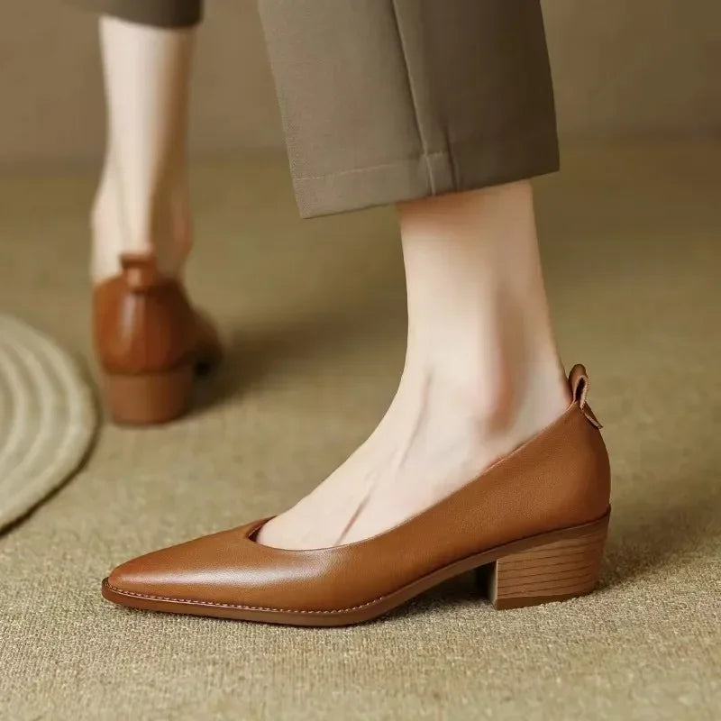 Helen Classic Pumps