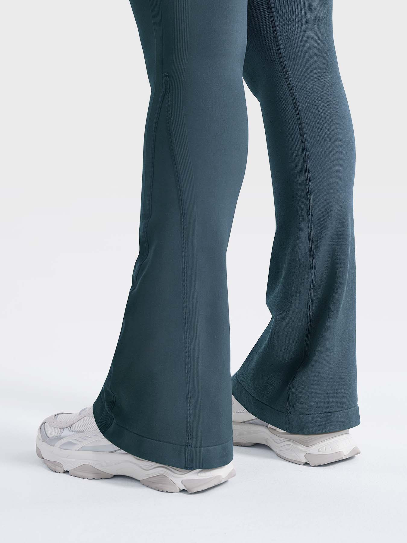 Velouré Lilliean 29.5" Mini Flare Leggings