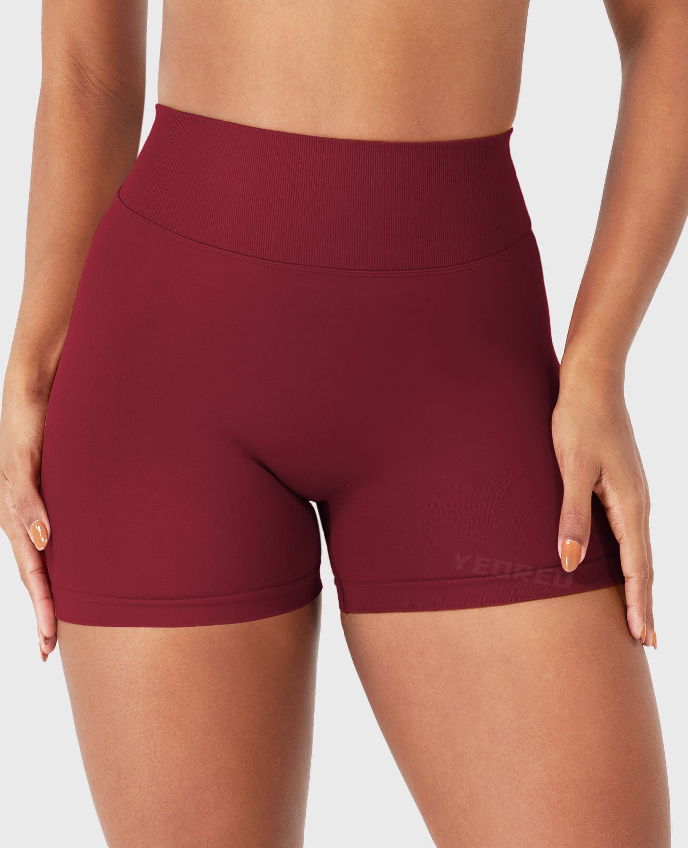 Velouré SoftHue 3.6" V-back Seamless Shorts