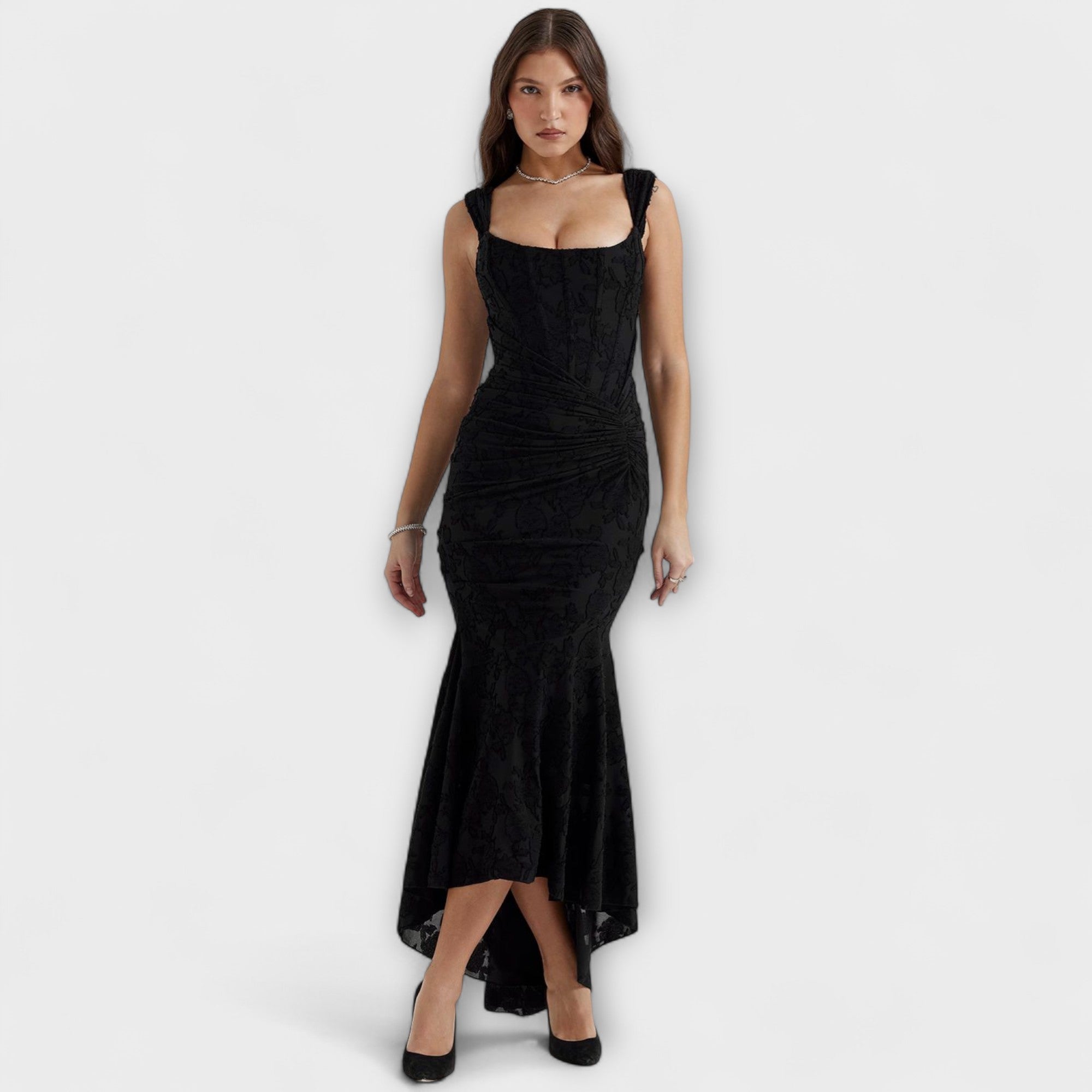Renske – Long Dress with Elegant and Refined Corset