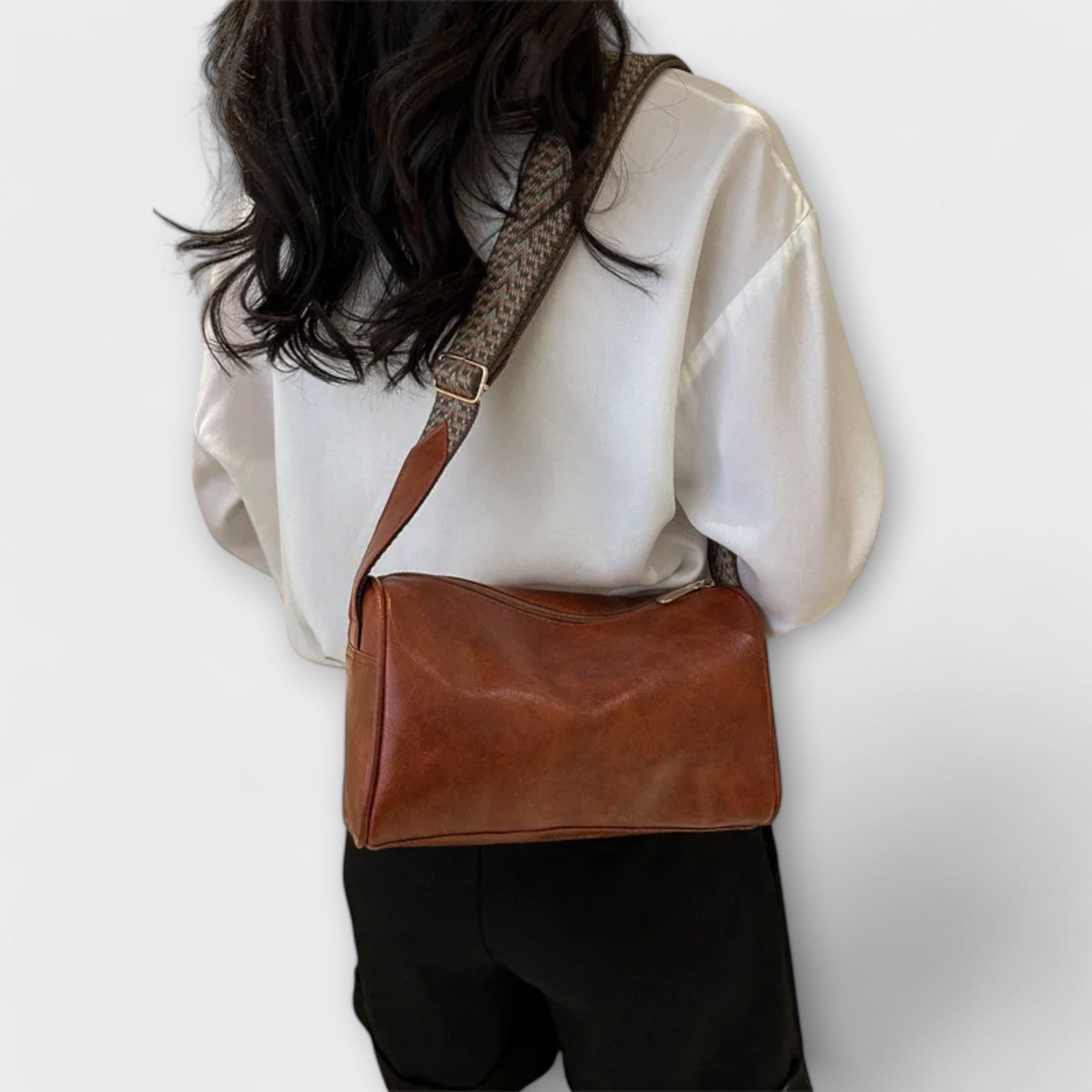 Barbara's Bags - Vintage Crossbody Bag