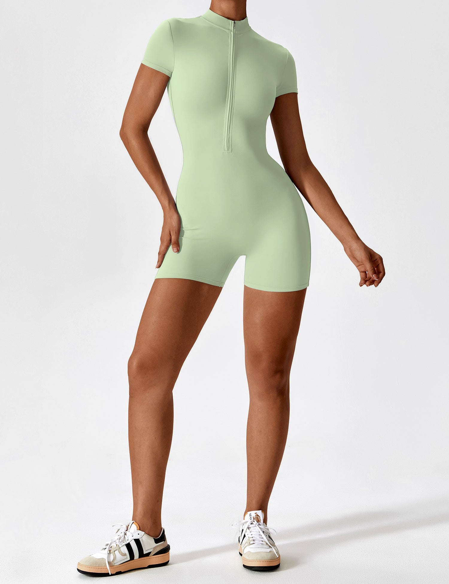 Velouré Short Sleeve Zipper Romper