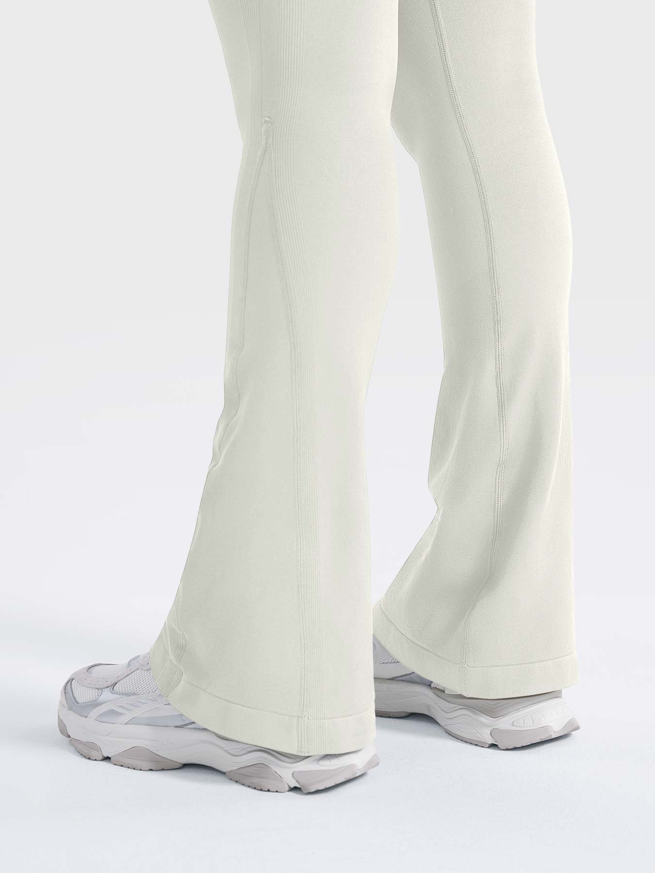 Velouré Lilliean 29.5" Mini Flare Leggings