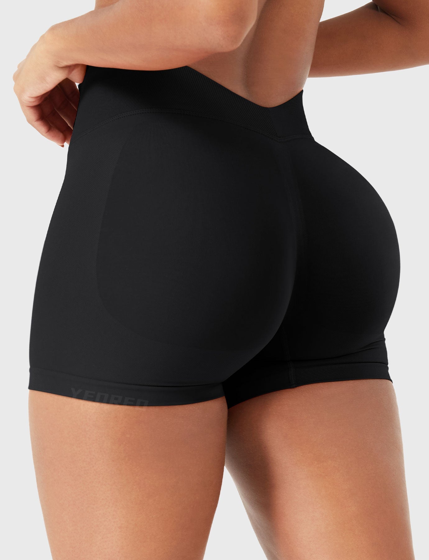 Velouré SoftHue 3.6" V-back Seamless Shorts