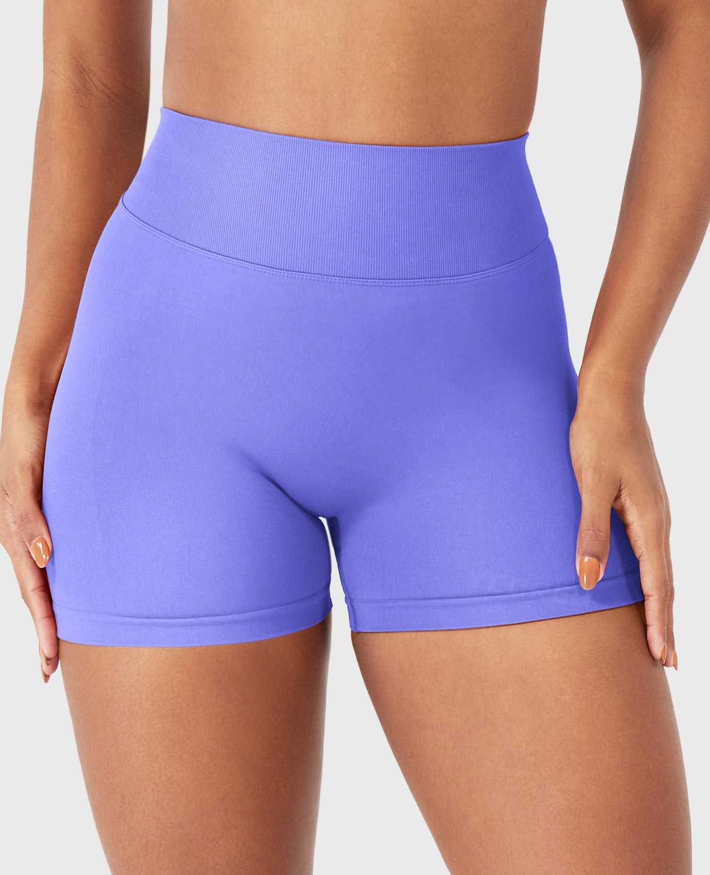 Velouré SoftHue 3.6" V-back Seamless Shorts